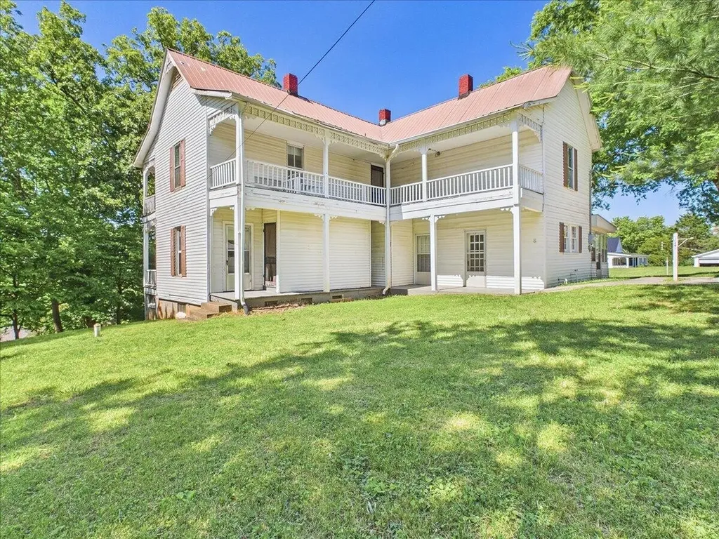 111 Bryan Hill Drive Tellico Plains TN 37385