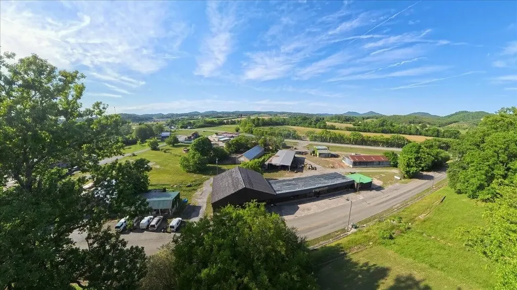 111 Bryan Hill Drive Tellico Plains TN 37385