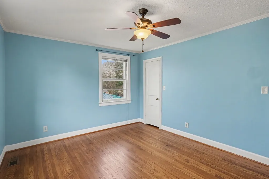 1662 Valley Road Clarksville TN 37043
