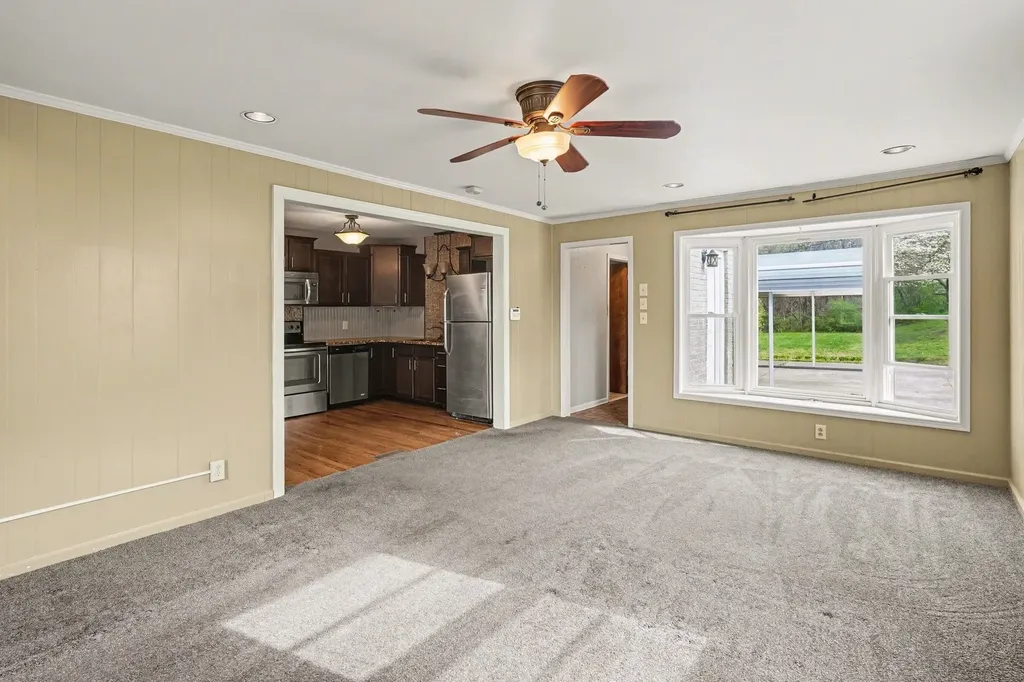 1662 Valley Road Clarksville TN 37043