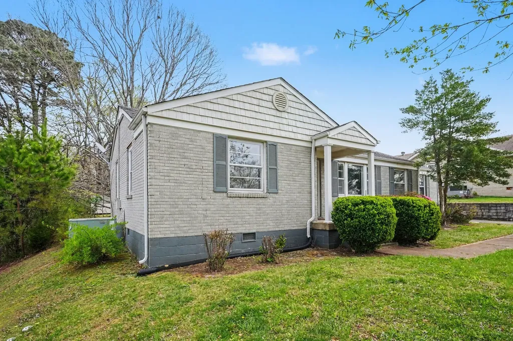 1662 Valley Road Clarksville TN 37043