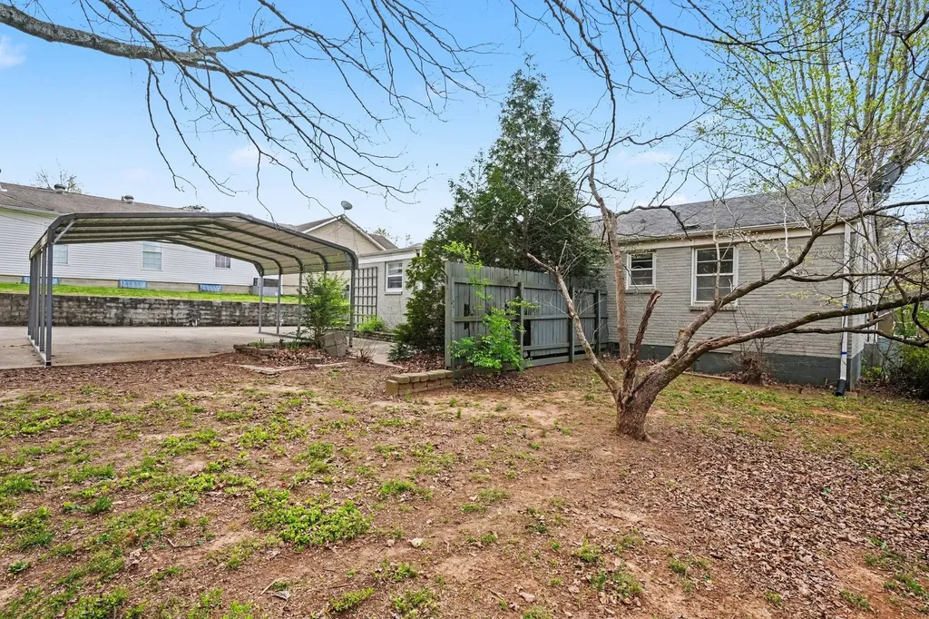 1662 Valley Road Clarksville TN 37043