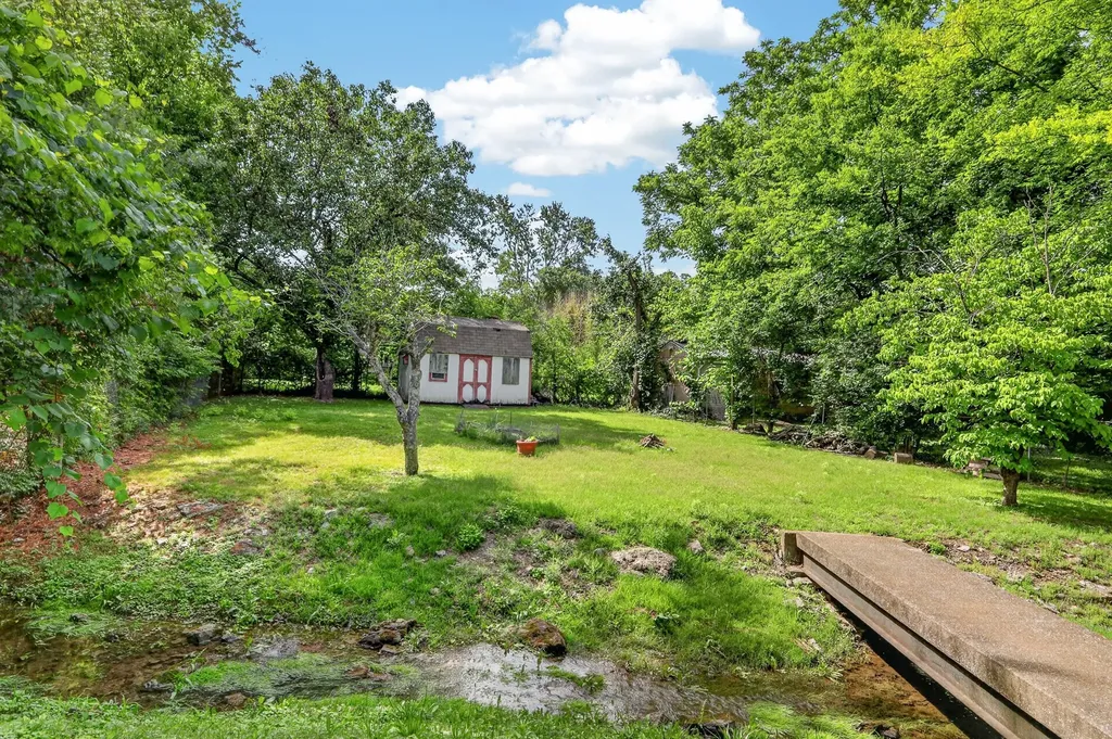 3903 Burrus Street Nashville TN 37216