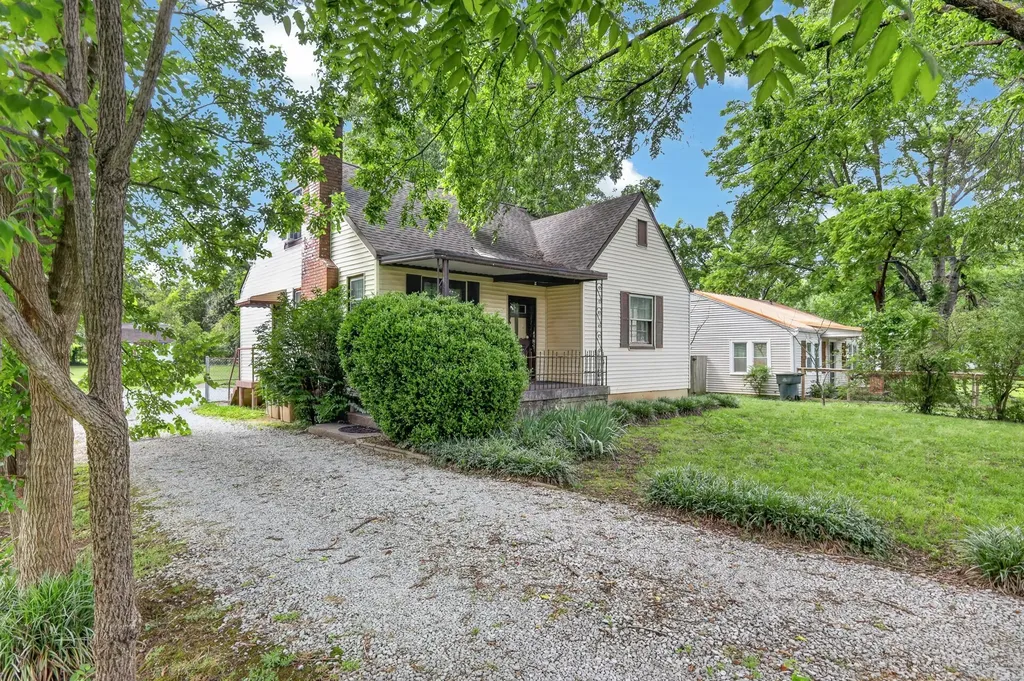 3903 Burrus Street Nashville TN 37216