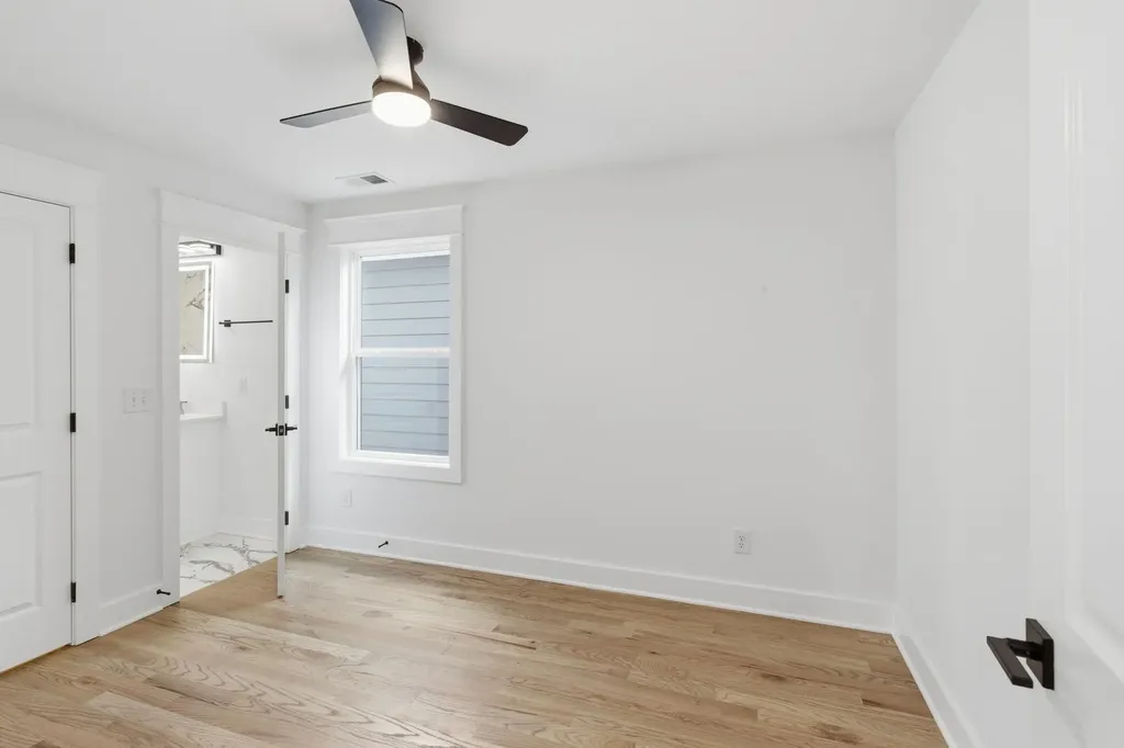 2006A 10th Ave, N Nashville TN 37208
