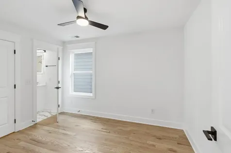 2006A 10th Ave, N Nashville TN 37208