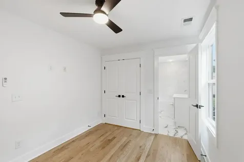 2006A 10th Ave, N Nashville TN 37208