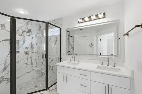 2006A 10th Ave, N Nashville TN 37208