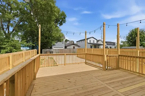2006A 10th Ave, N Nashville TN 37208