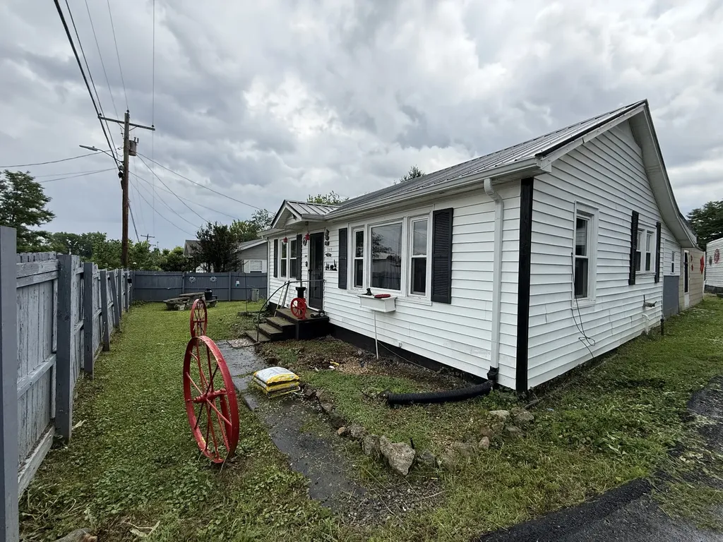 309 Jackson Street Smithville TN 37166