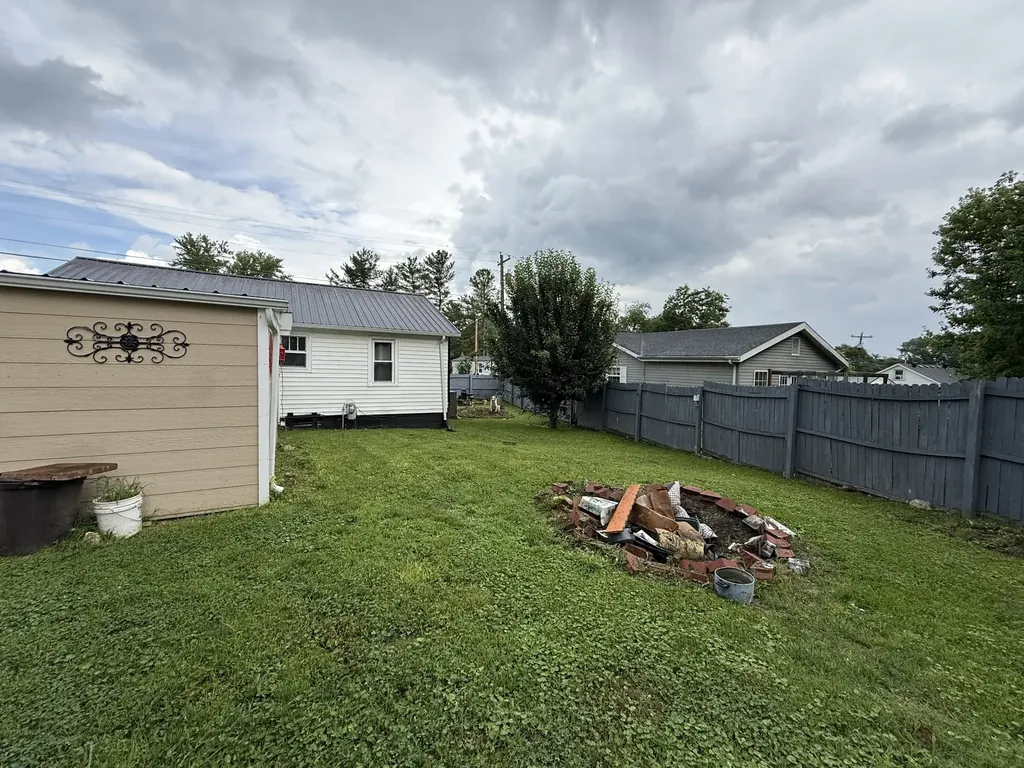 309 Jackson Street Smithville TN 37166