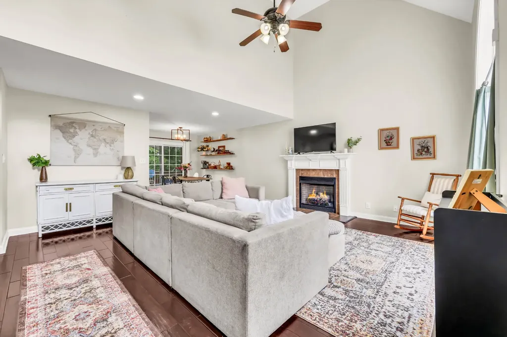 3376 Melissa Lane Clarksville TN 37042