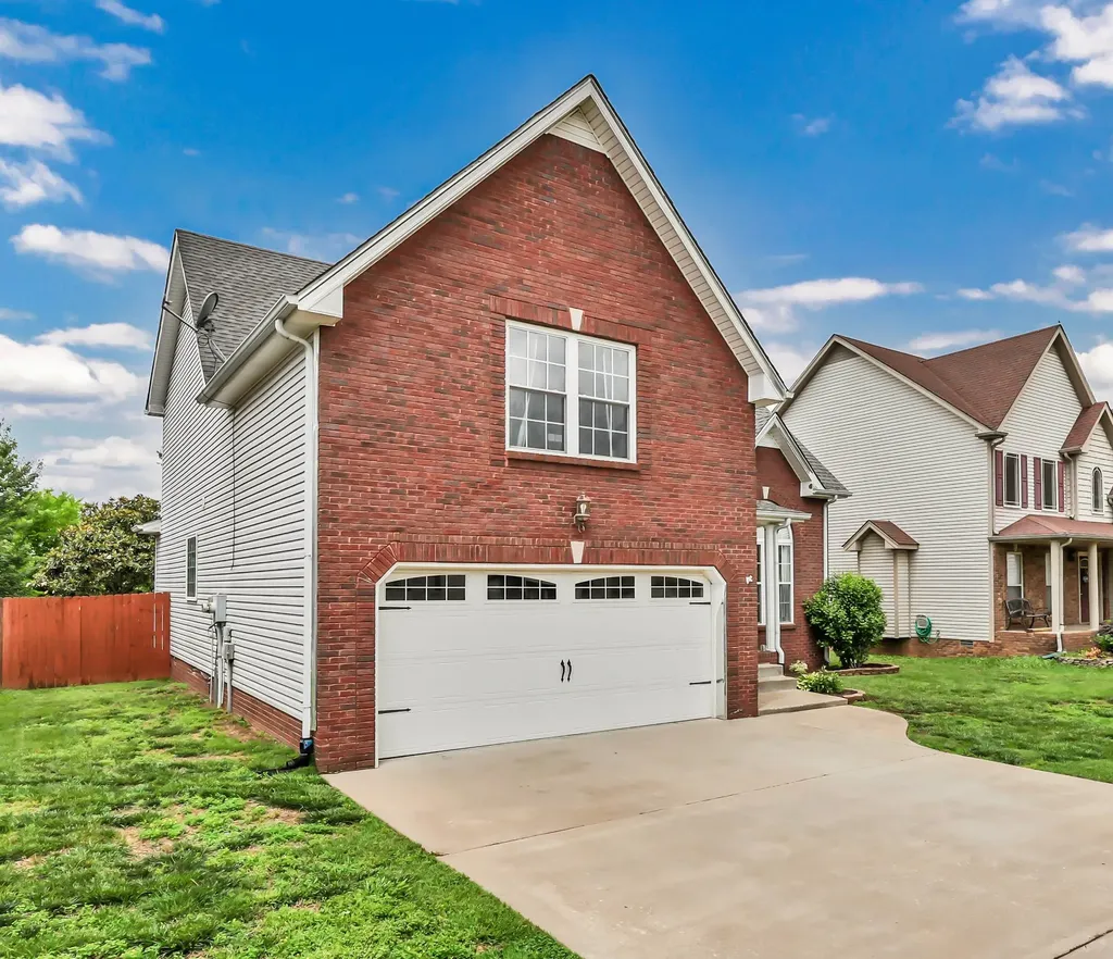 3376 Melissa Lane Clarksville TN 37042