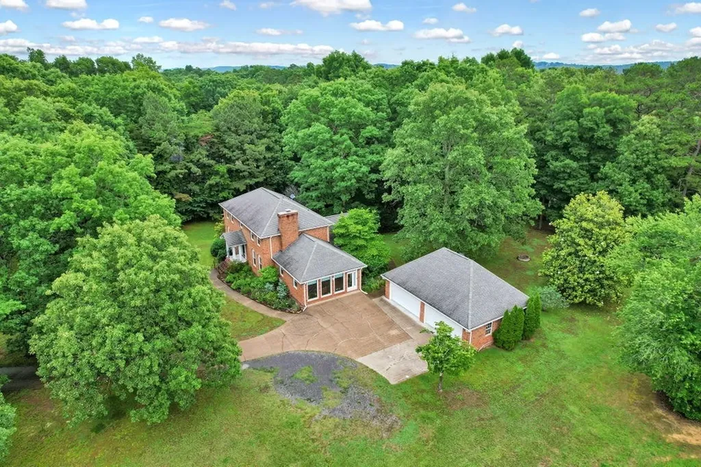 3680 Sourwood Trl, NW Cleveland TN 37312