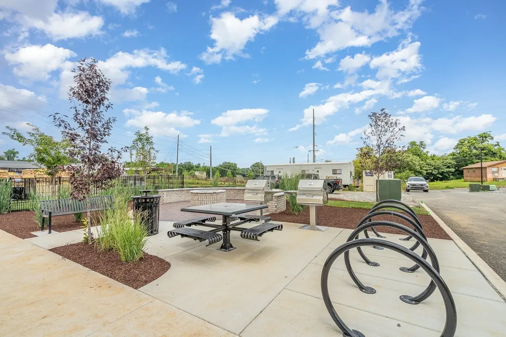 820 42nd Ave, N Nashville TN 37209