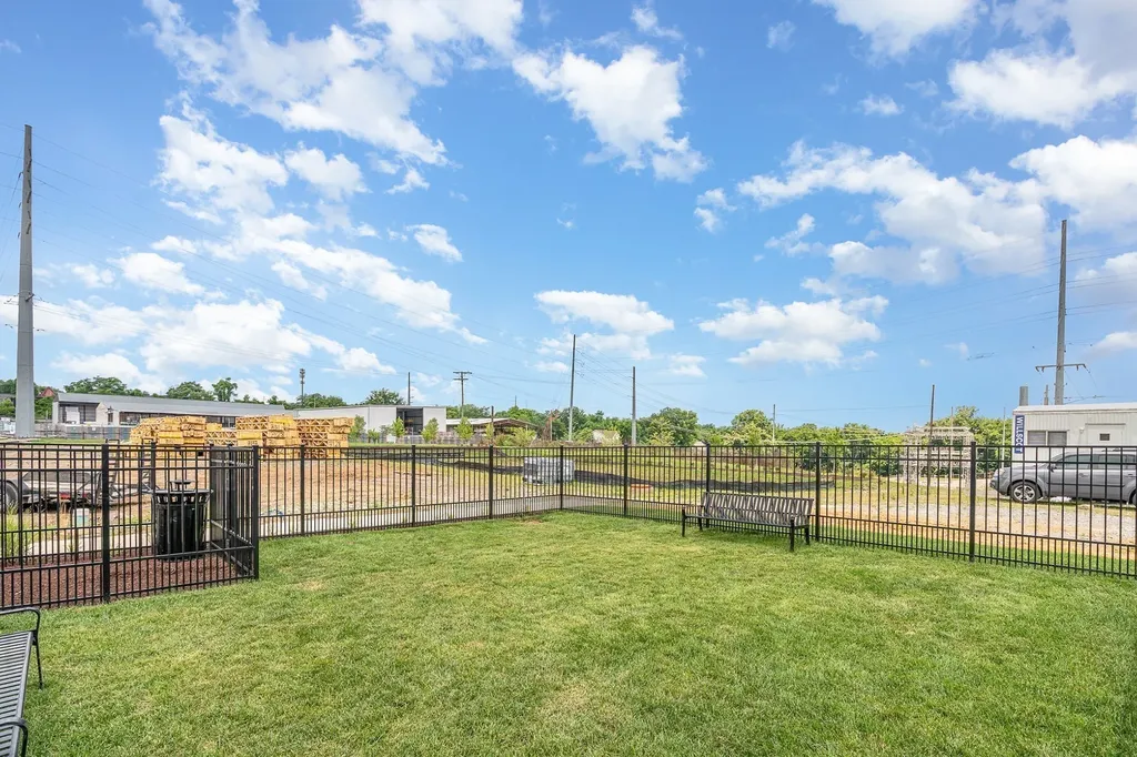 820 42nd Ave, N Nashville TN 37209