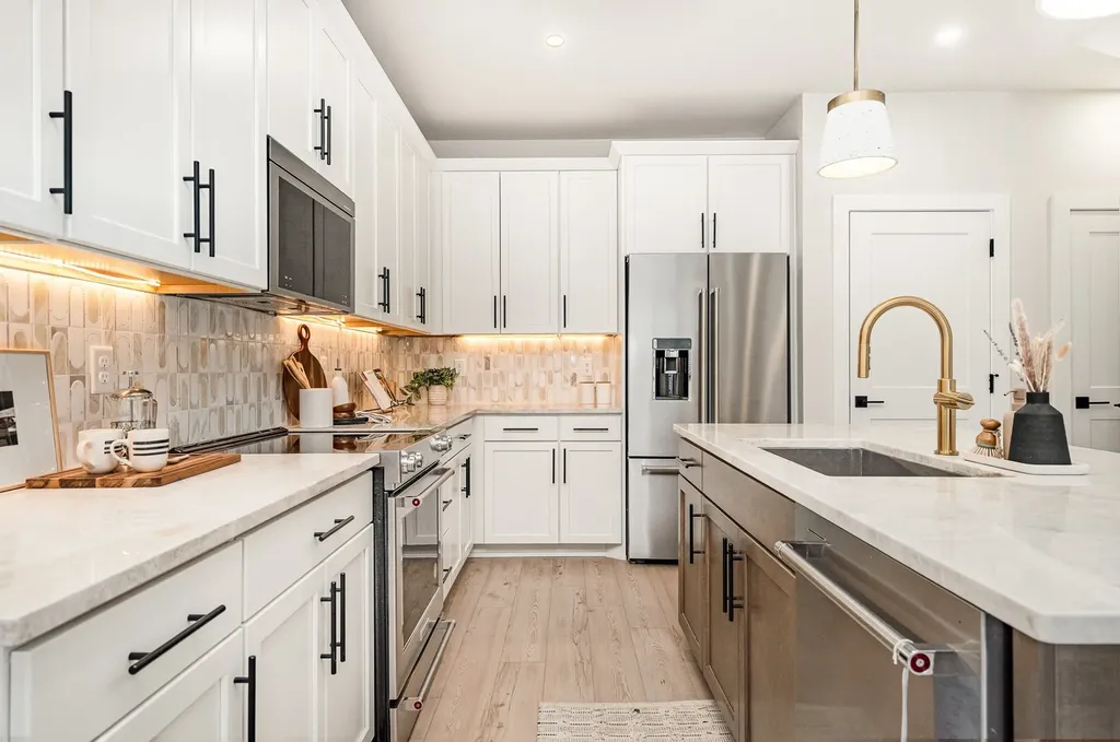 136 Zola Alley Nashville TN 37209
