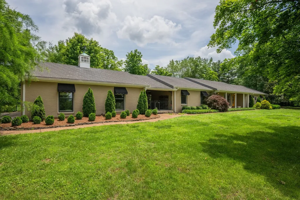 9133 Twelve Corners Road Lascassas TN 37085