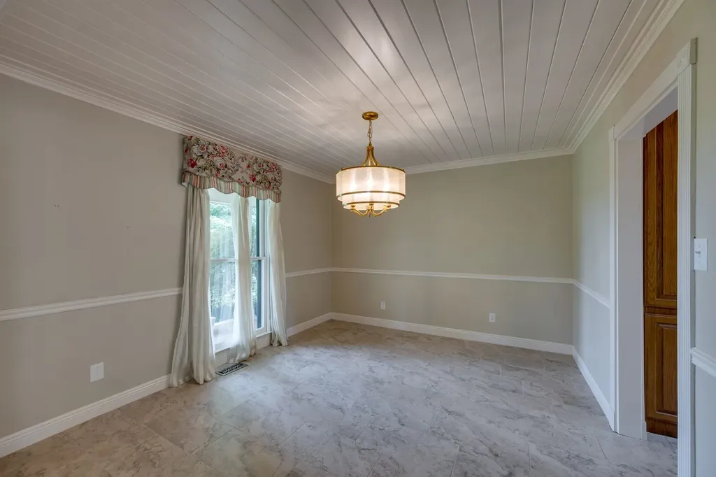 9133 Twelve Corners Road Lascassas TN 37085