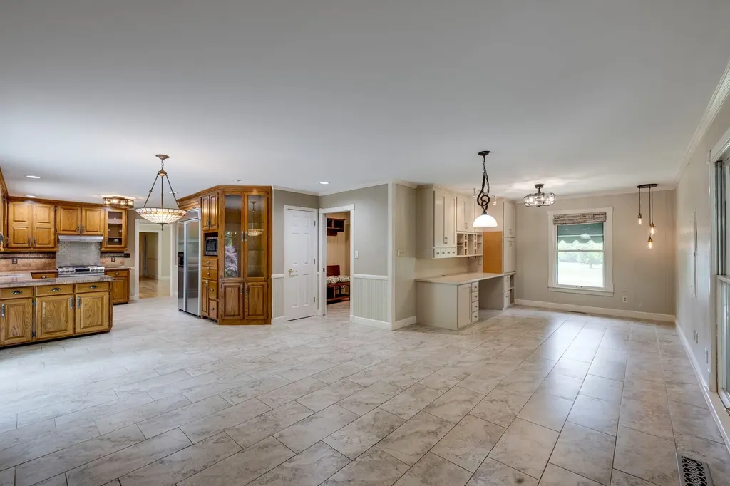 9133 Twelve Corners Road Lascassas TN 37085