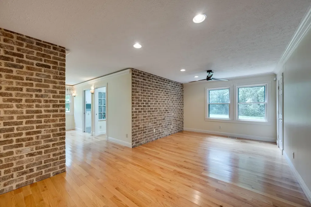 9133 Twelve Corners Road Lascassas TN 37085
