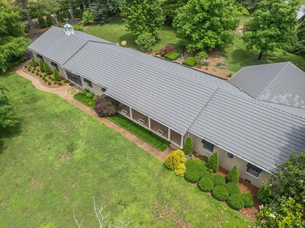 9133 Twelve Corners Road Lascassas TN 37085