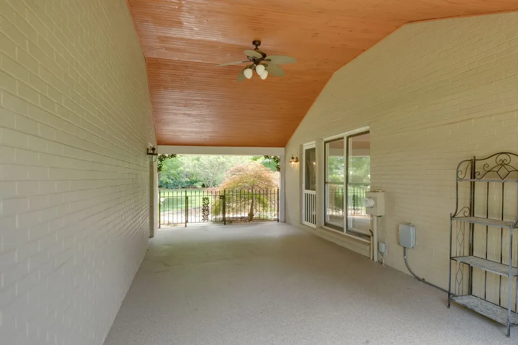 9133 Twelve Corners Road Lascassas TN 37085