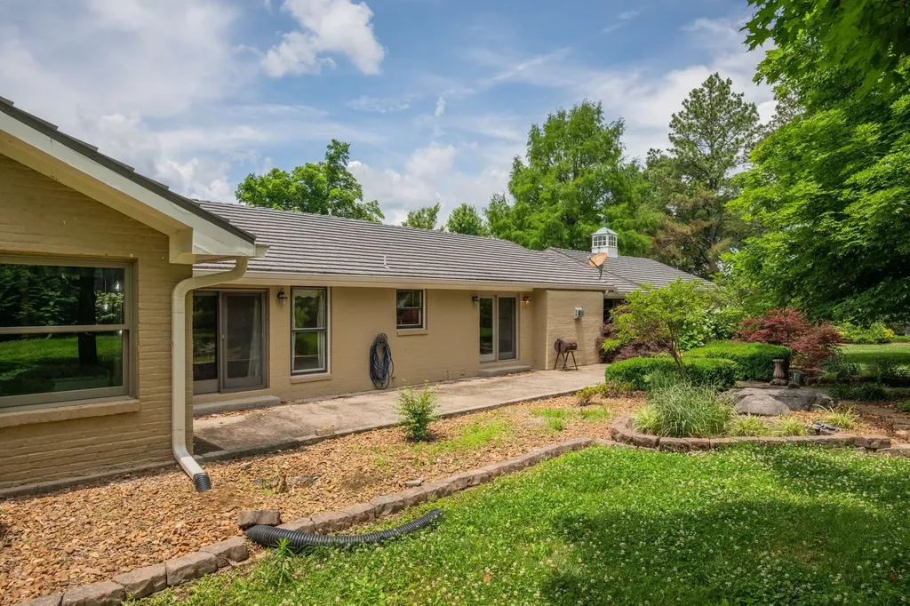 9133 Twelve Corners Road Lascassas TN 37085