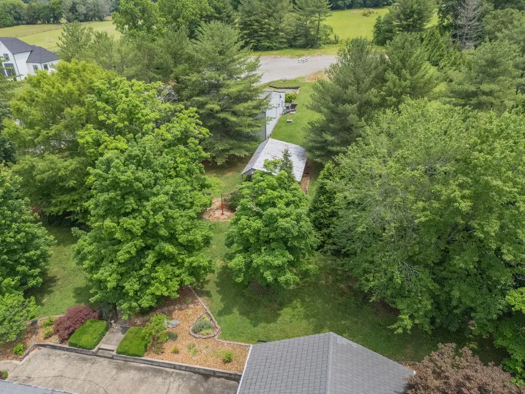 9133 Twelve Corners Road Lascassas TN 37085