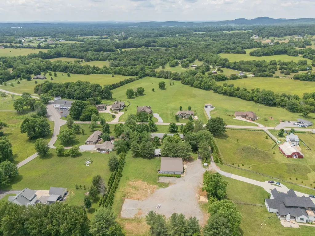 9133 Twelve Corners Road Lascassas TN 37085