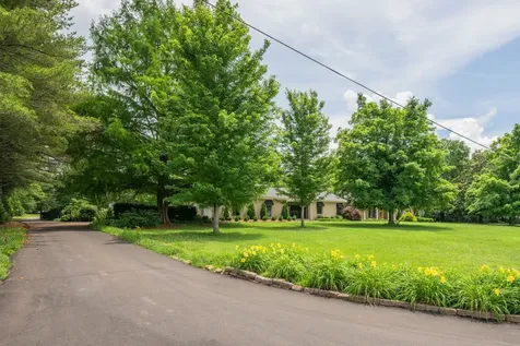 9133 Twelve Corners Road Lascassas TN 37085