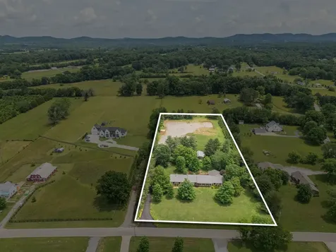 9133 Twelve Corners Road Lascassas TN 37085