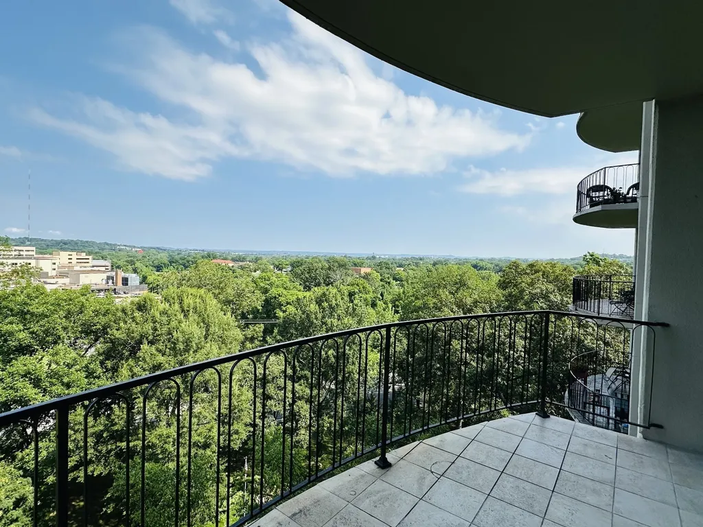 4215 Harding Pike Nashville TN 37205