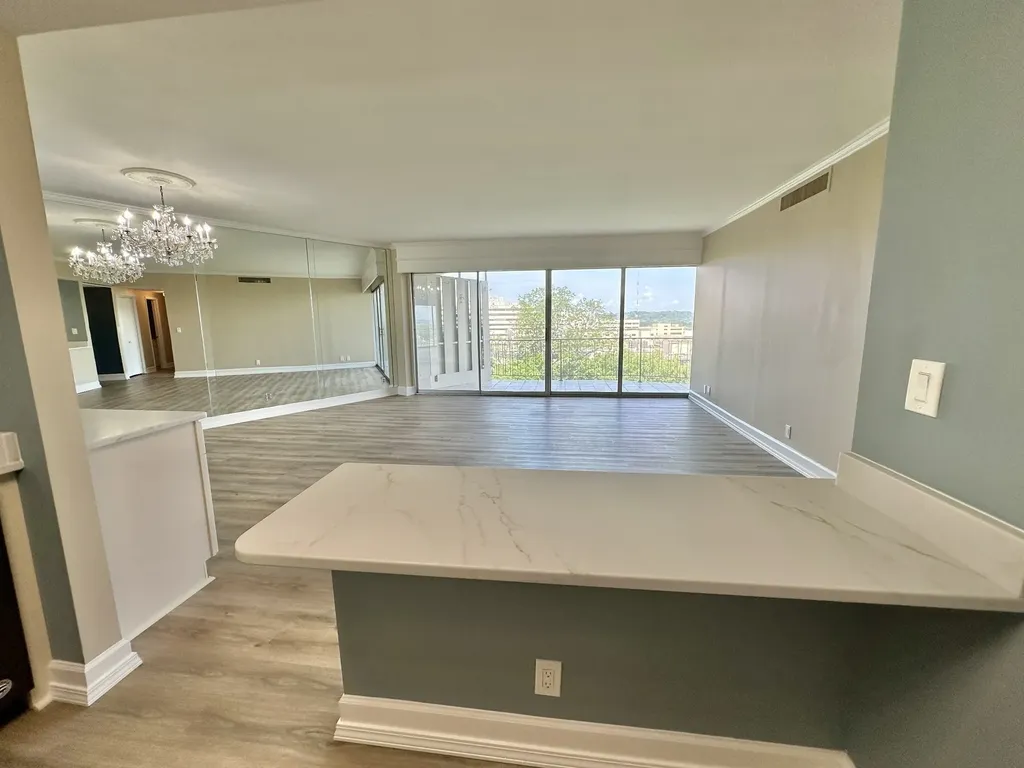 4215 Harding Pike Nashville TN 37205