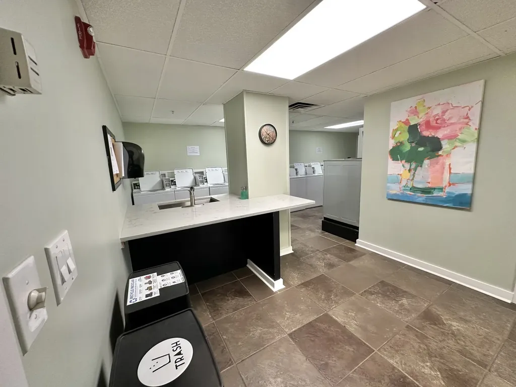 4215 Harding Pike Nashville TN 37205