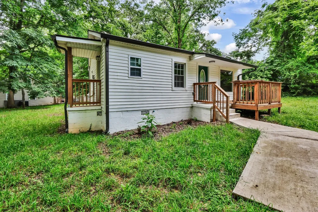 1010 Ridgecrest Drive Clarksville TN 37040