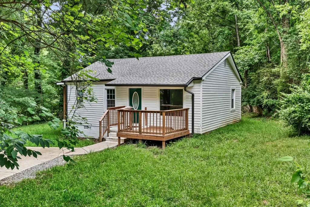 1010 Ridgecrest Drive Clarksville TN 37040