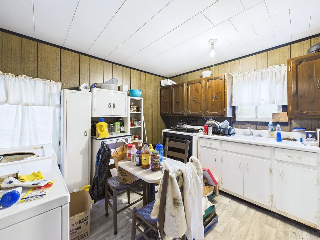 325 Countryside Lane Madisonville TN 37354