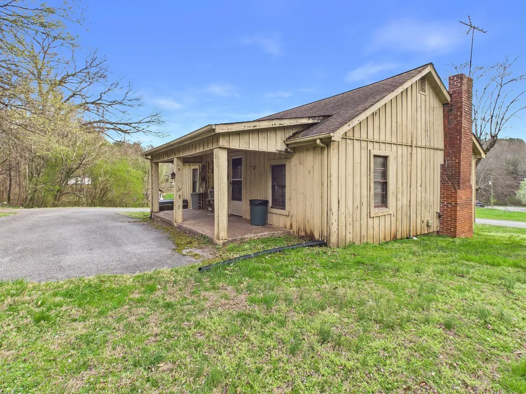 325 Countryside Lane Madisonville TN 37354
