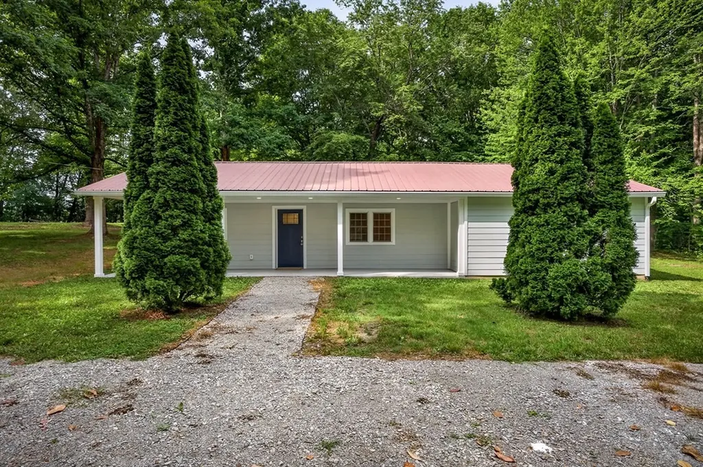 4533 Great Falls Road Rock Island TN 38581