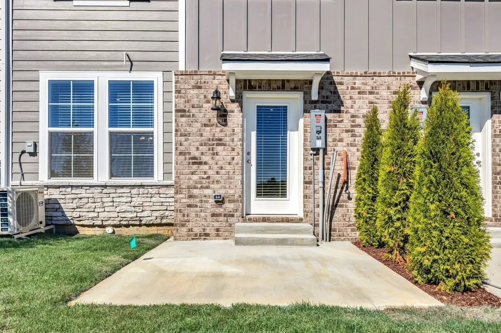 5006 Dayflower Drive Hermitage TN 37076