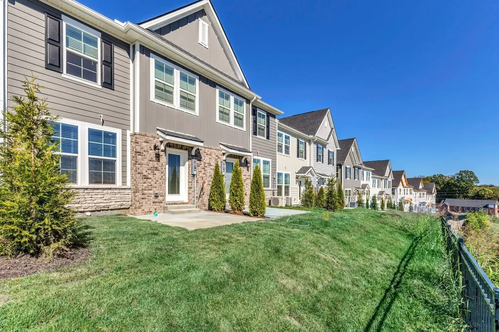 5006 Dayflower Drive Hermitage TN 37076