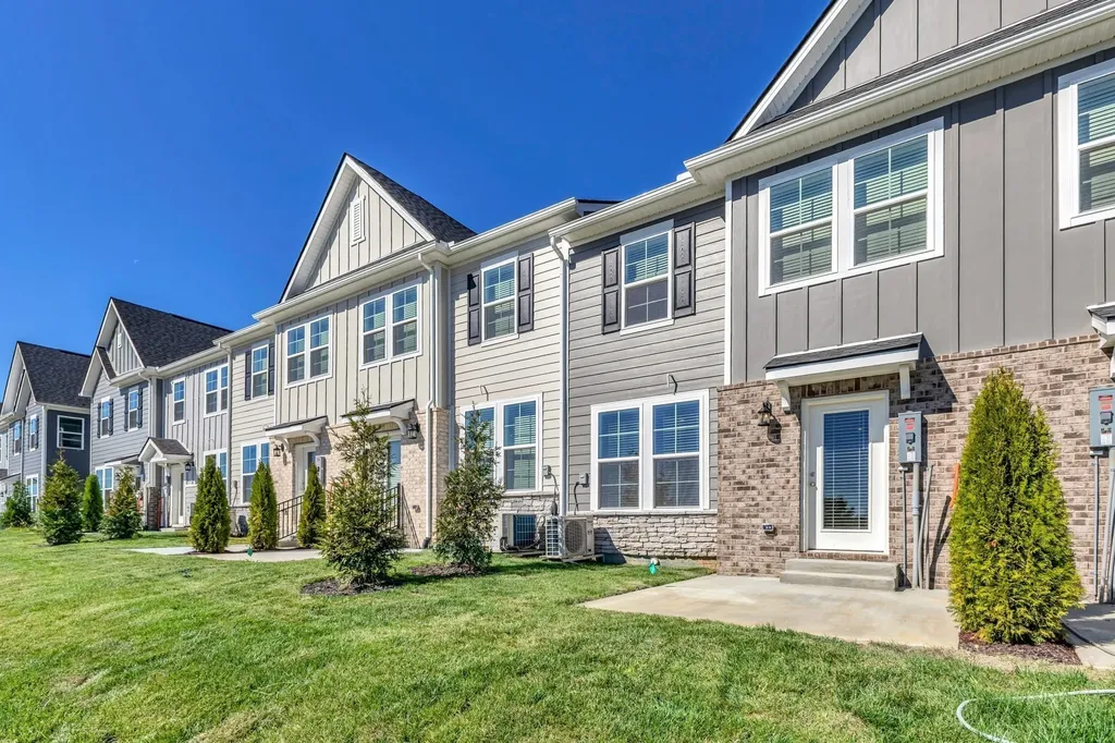 5006 Dayflower Drive Hermitage TN 37076