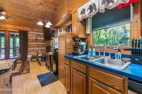 3040 Patty View Way Pigeon Forge TN 37862