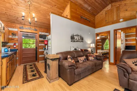 3040 Patty View Way Pigeon Forge TN 37862