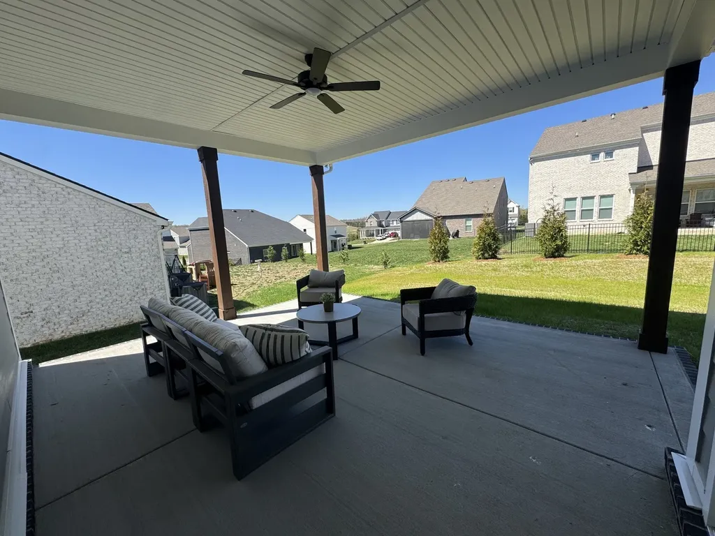 1822 Abelson Way Columbia TN 38401