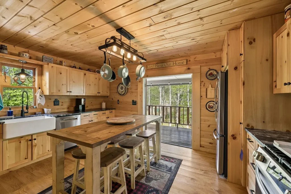1532 Turkey Creek Road Tellico Plains TN 37385