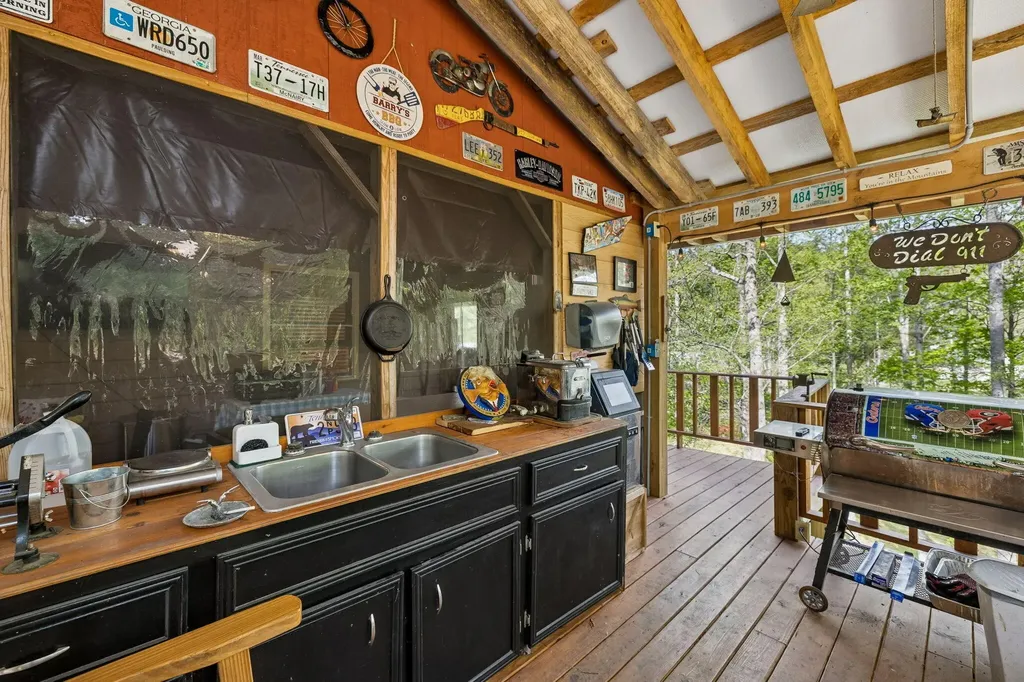 1532 Turkey Creek Road Tellico Plains TN 37385