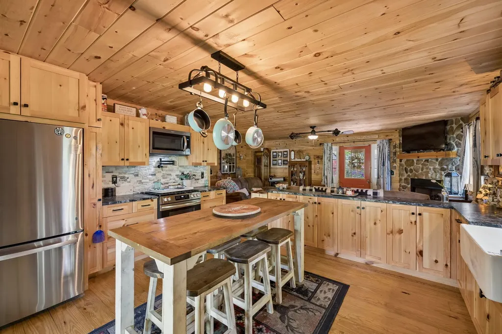 1532 Turkey Creek Road Tellico Plains TN 37385