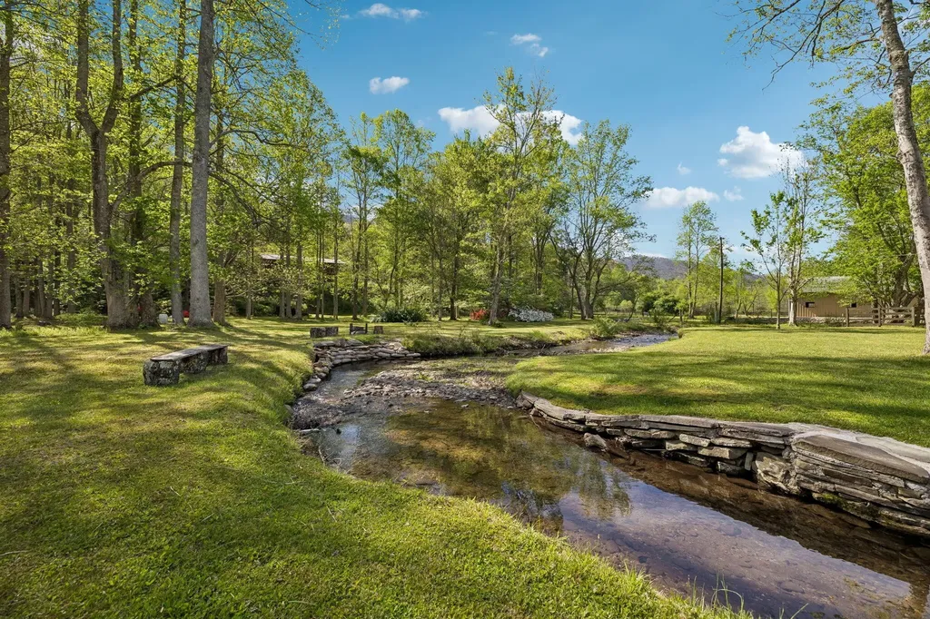 1532 Turkey Creek Road Tellico Plains TN 37385